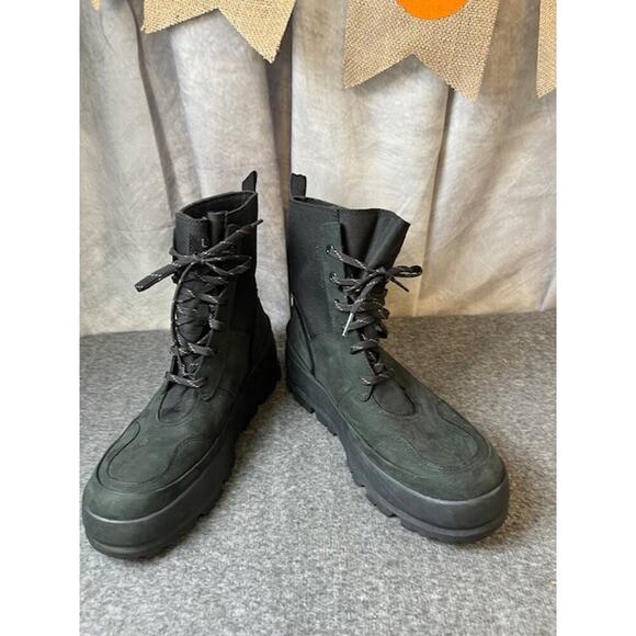 UGG Women’s The UGG Lug Waterproof Boots In Black 1143833 New Size 9.5 - Picture 4 of 10